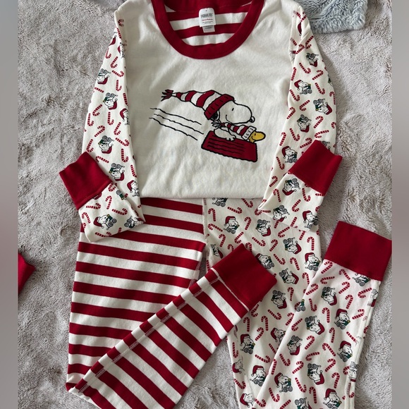 Hanna Andersson Other - Hanna Andersson HIS(L) & Hers(M) Organic Cotton Peanuts Christmas PJs